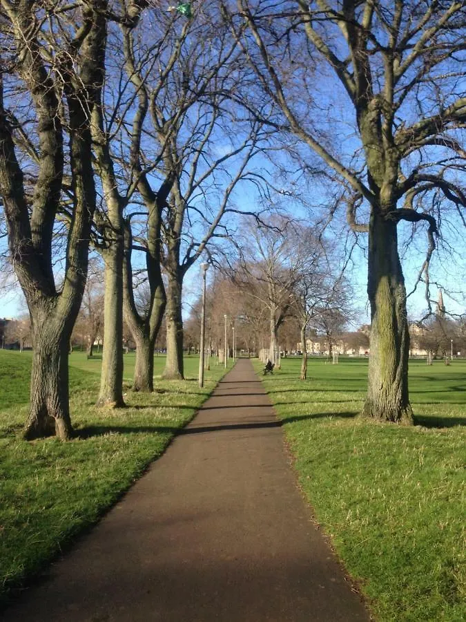 Cozy With Character Vibrant Cottage Style Flat At Leith Links Park Edinburgh 0*,  United Kingdom